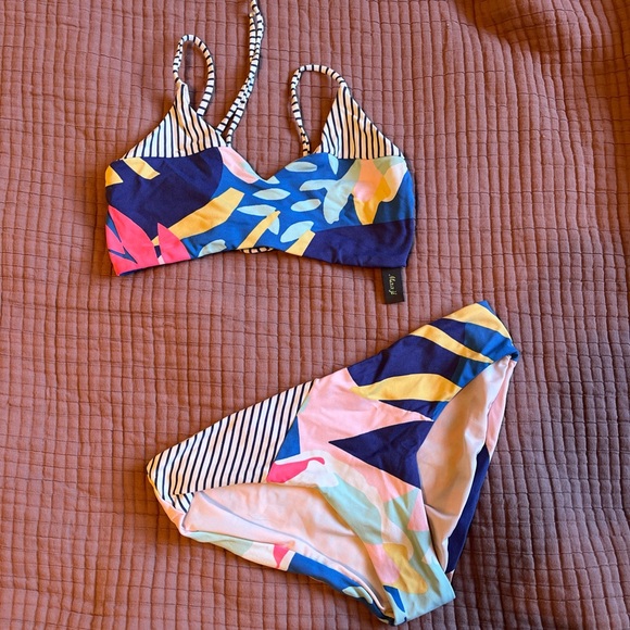 MAAGI swimsuit - Picture 1 of 3